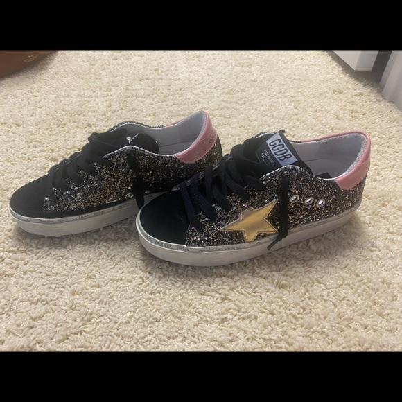 PERFECT condition authentic Golden Goose shoes - Picture 3 of 5